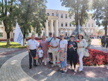 Удзел у святочным шэсці, прысвечаным Дню Незалежнасці.